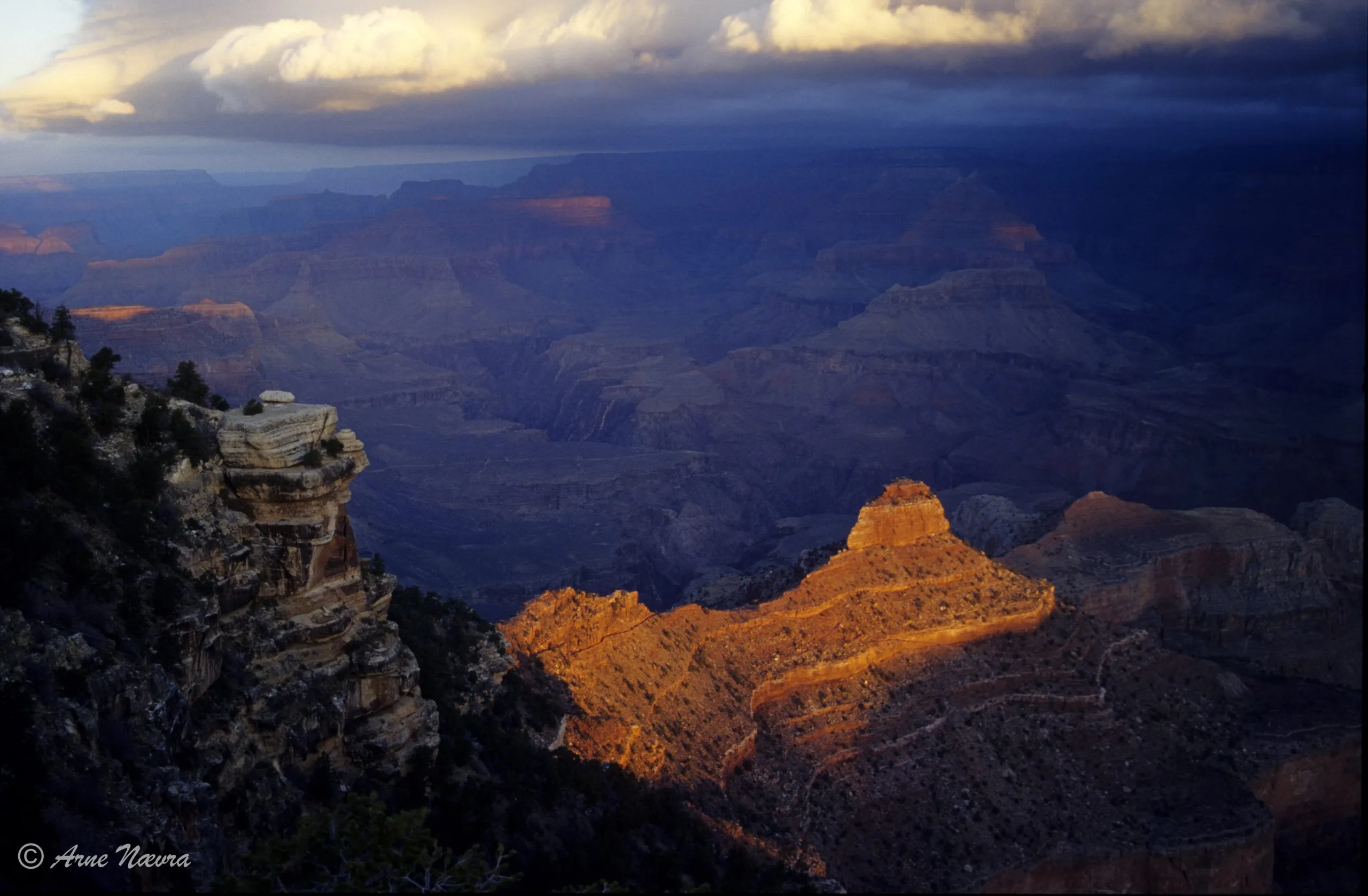 0186 — Grand Canyon i soloppgang